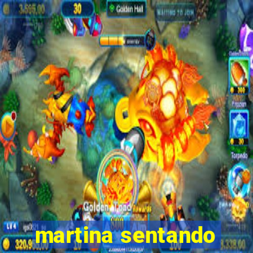 martina sentando